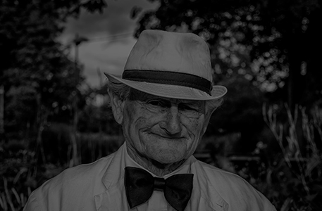 black-and-white-elderly-hat-160422-v2.jpg black-and-white-elderly-hat-160422-v2.jpg
